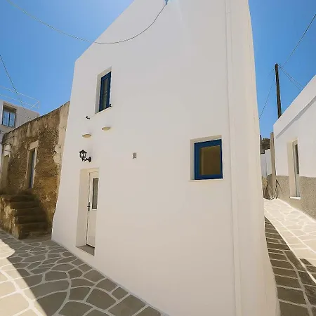Charming White House Retreat With Balcony In Paros Lefkes Lefkes (Paros)