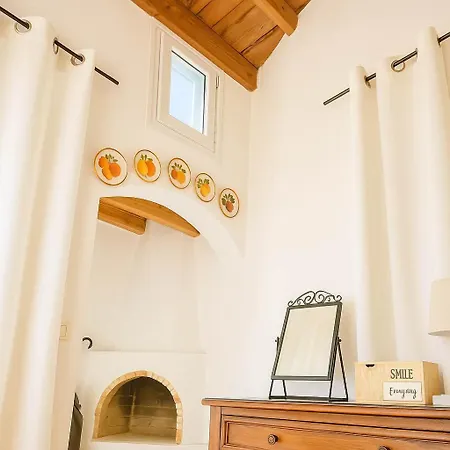 Charming White House Retreat With Balcony In Paros Lefkes Apartment