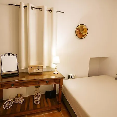 Charming White House Retreat With Balcony In Paros Lefkes Apartment
